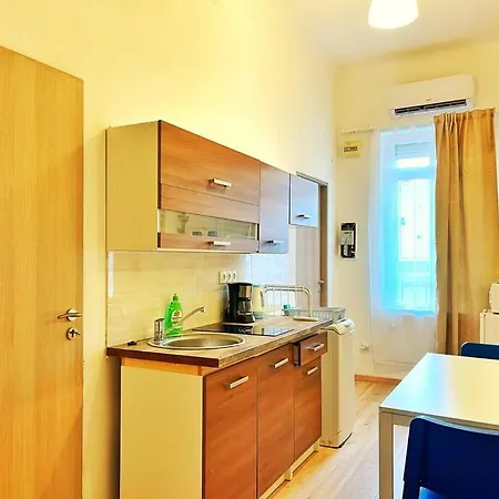 Studio Flat Apartment *